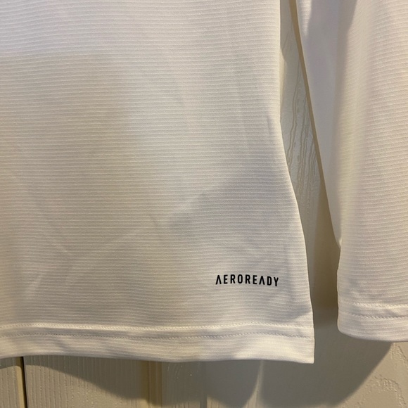 Adidas NWT Unisex Team Base Tee Team White Aeroready GN5716 Size Small - Picture 2 of 4
